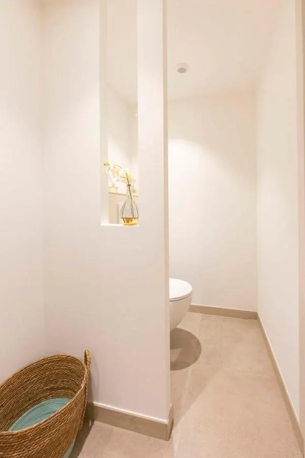 Brand-New Atypical Studio In Rue Fourmilliere Antibes