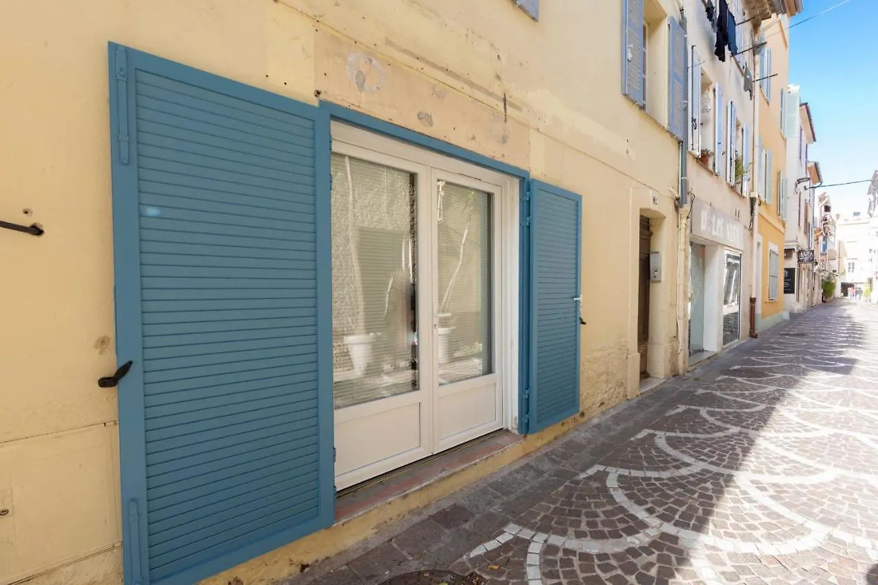 Apartment Brand-New Atypical Studio In Rue Fourmilliere Antibes